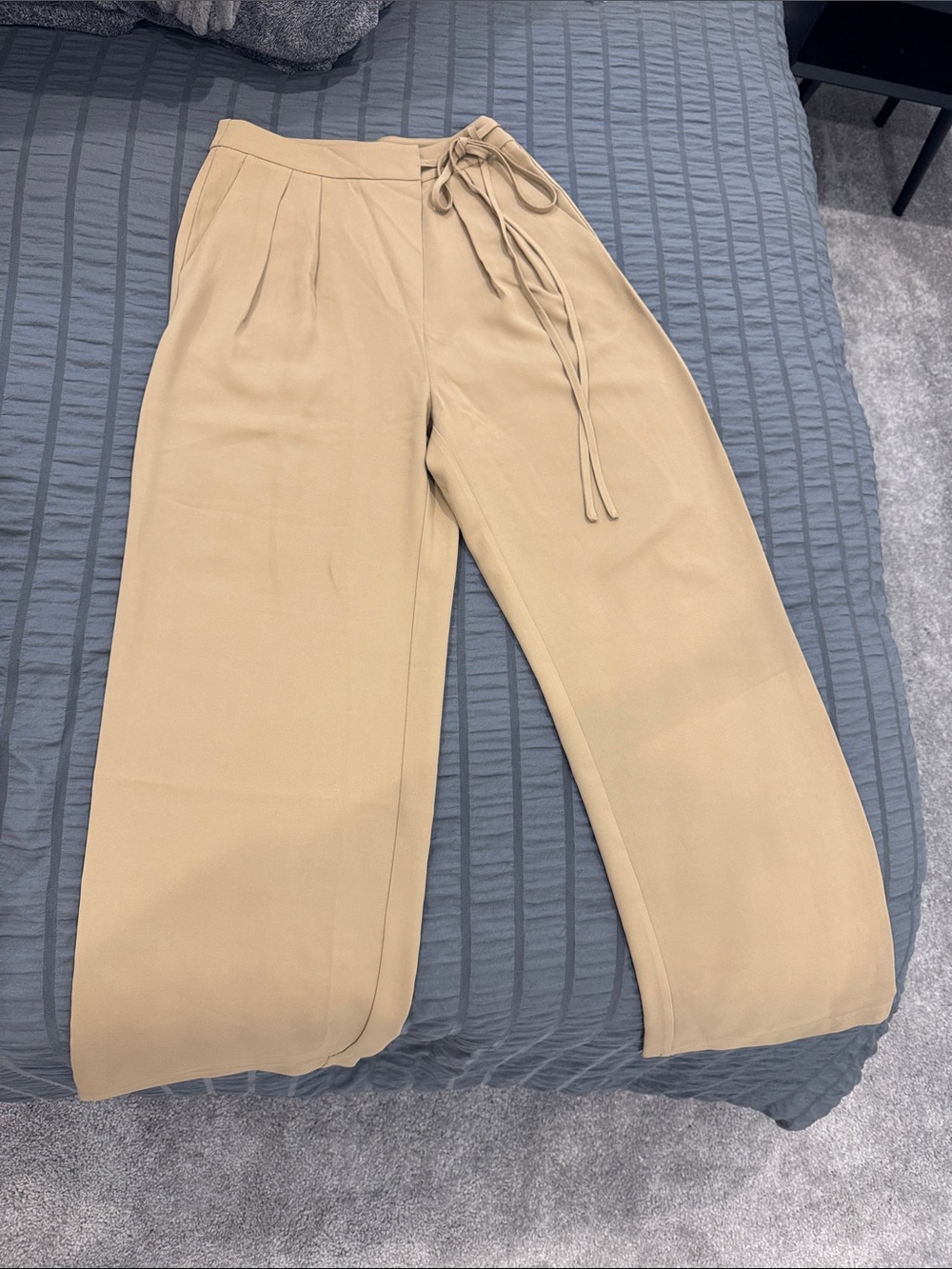 Commense Wide-Leg Tie Waist Pants in Beige